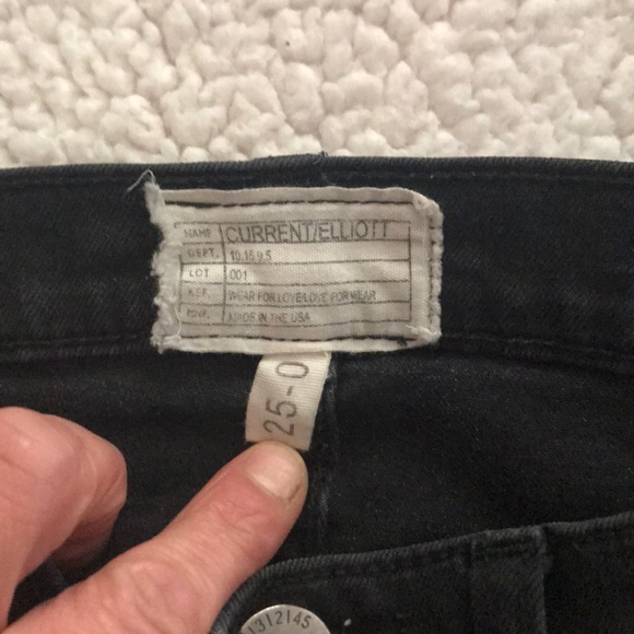 Current Elliot black skinnys❤️❤️❤️ - Picture 2 of 3